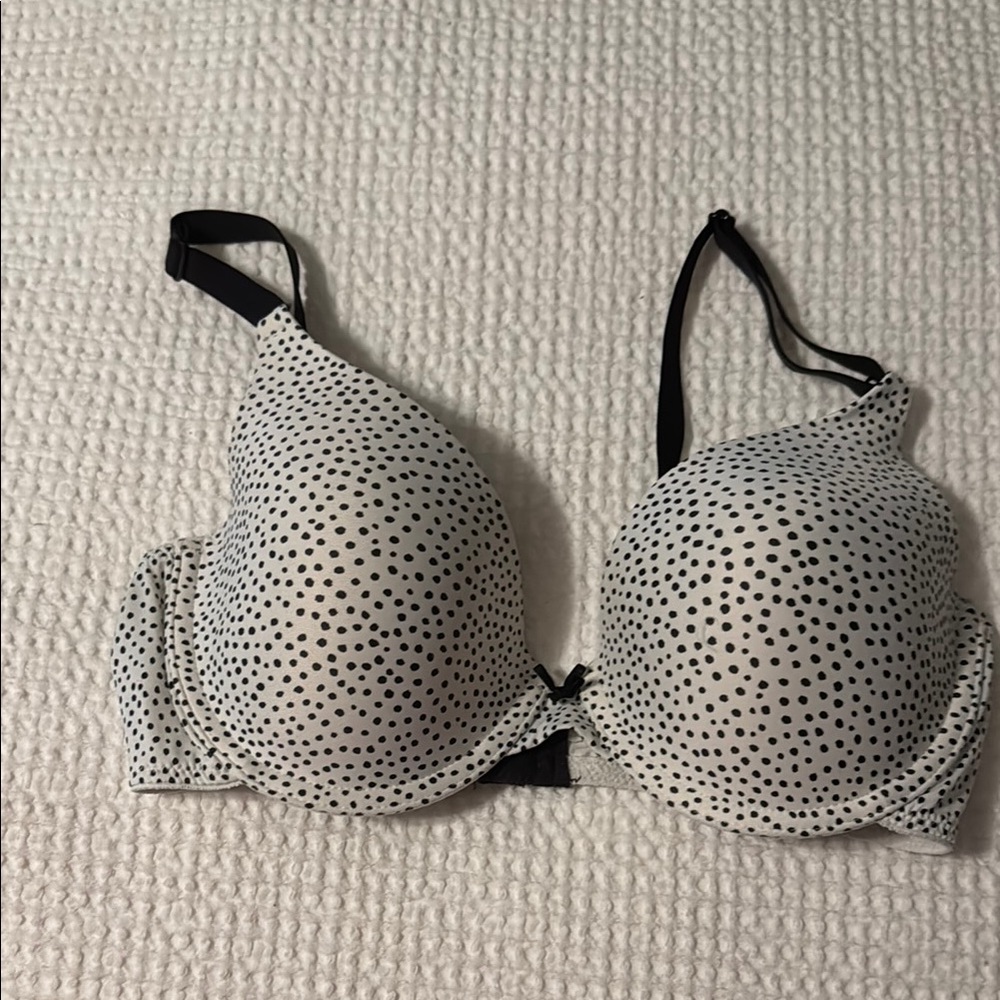 Maidenform Black Polka Dots on White T-Shirt Bra with Molded Cups